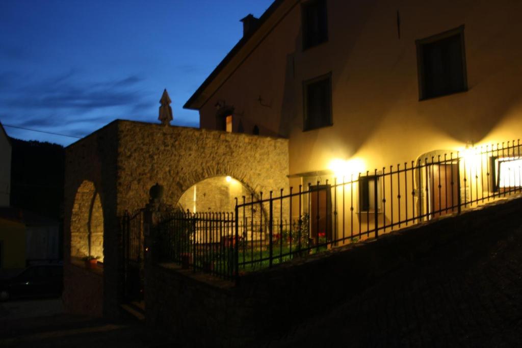 La Campana D'Oro Hotel Беверино Екстериор снимка